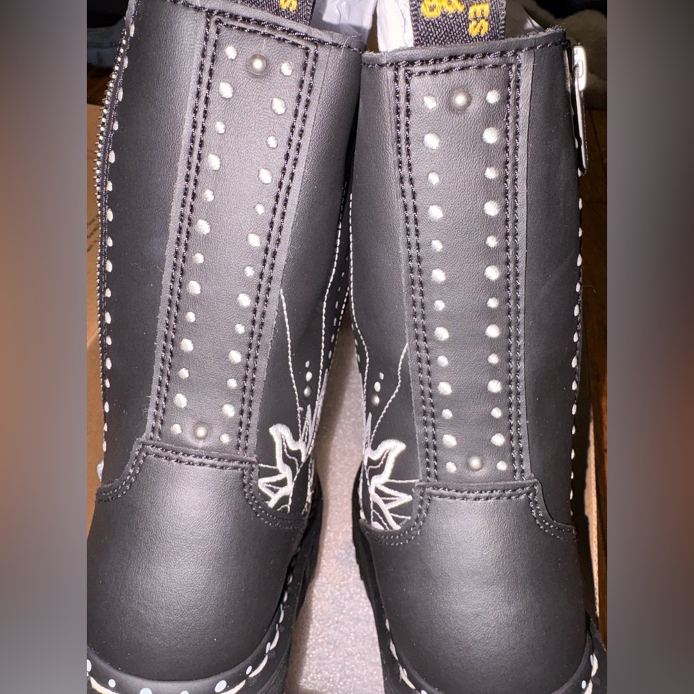 Dr.Marten Jadon Lug Sole Bootie (Women) - Picture 6 of 12